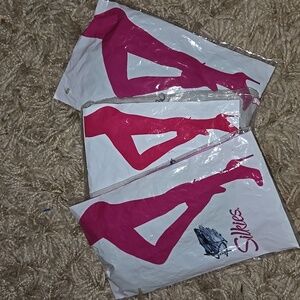 3Pks/Silkies Honey Beige Control Top Pantyhose/Sz Lg